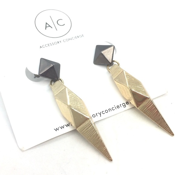 3/$30 NWT ACCESSORY CONCIERGE PYRAMID EARRING DANGLE GOLD TONE GEOMETRIC - Picture 5 of 11